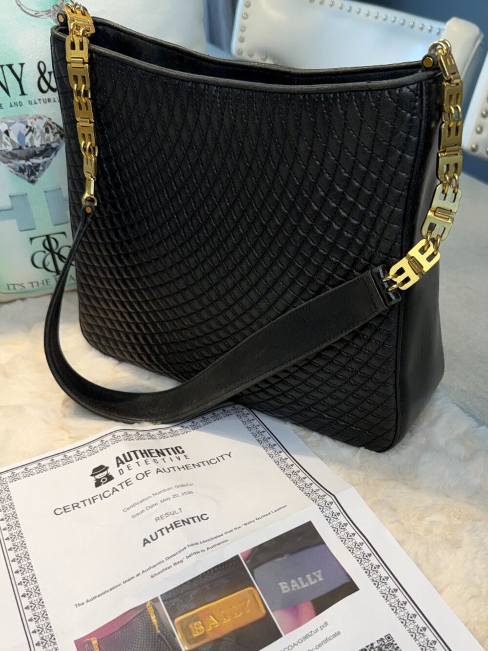 Bally Black Woven Leather Shoulder Bag Gold Hardware Authenticated - Picture 3 of 13